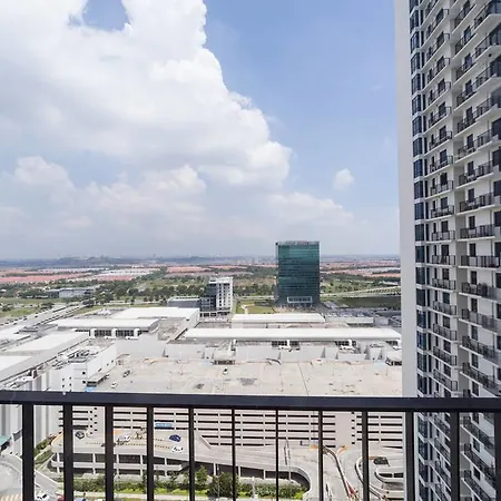 Studio Room Next To Sccc At Trefoil Setia Alam For 2-4 Pax Exterior photo