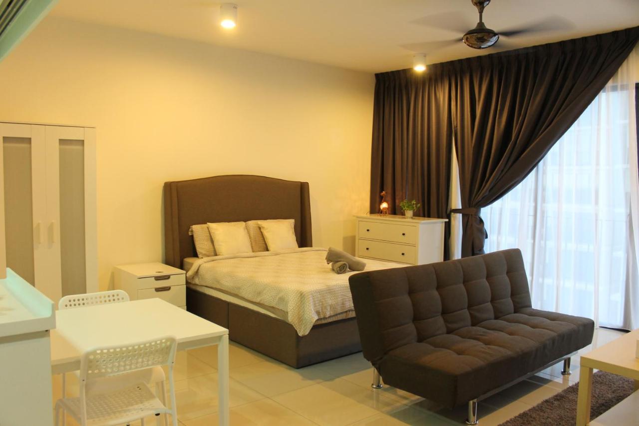 Next To Sccc At Trefoil For 2-4 Pax Homestay